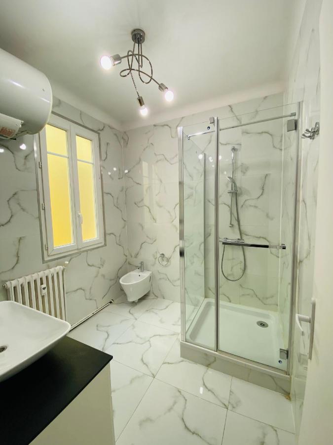Le Nid Blanc Nice Centre Luaran gambar